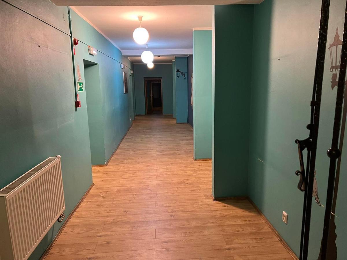50 People Bis Apartment Cracóvia Exterior foto